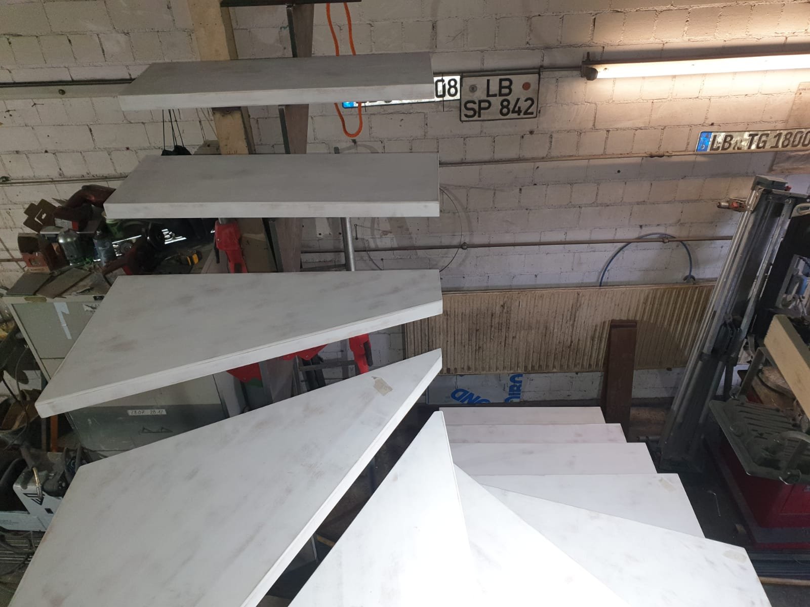 Fertige Treppe wird begangen