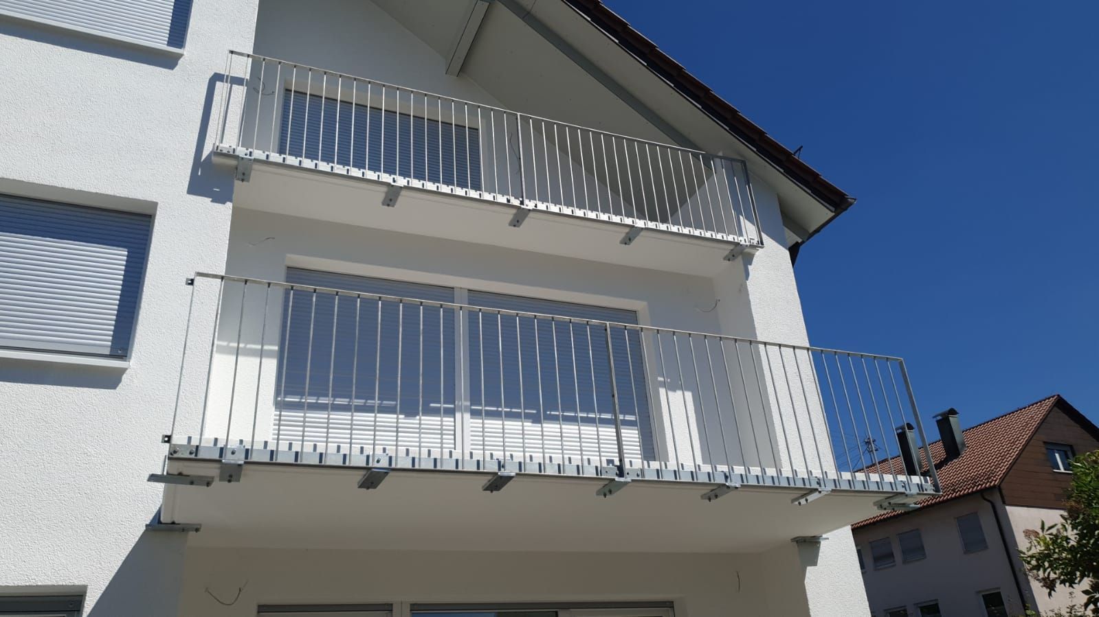 Frei auskragender Doppelbalkon