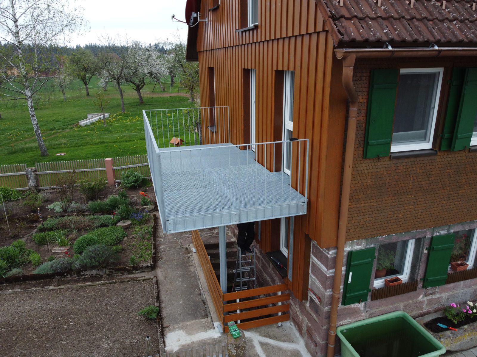 Balkon mit Außentreppe